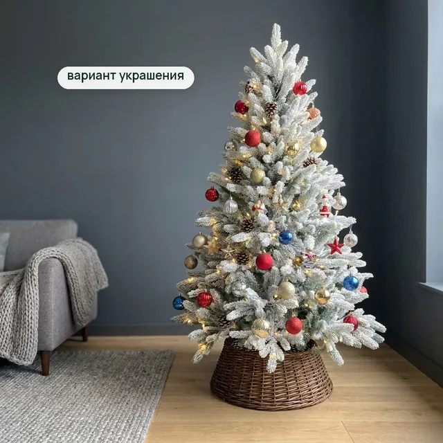 Северная с гирляндой — вариант украшения